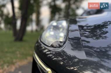 Внедорожник / Кроссовер Porsche Macan 2016 в 