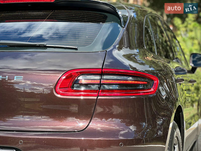 Внедорожник / Кроссовер Porsche Macan 2017 в Киеве