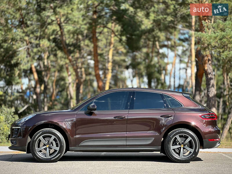 Внедорожник / Кроссовер Porsche Macan 2017 в Киеве