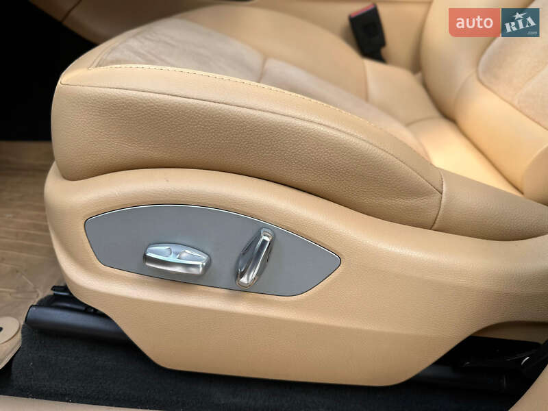 Внедорожник / Кроссовер Porsche Macan 2017 в Киеве