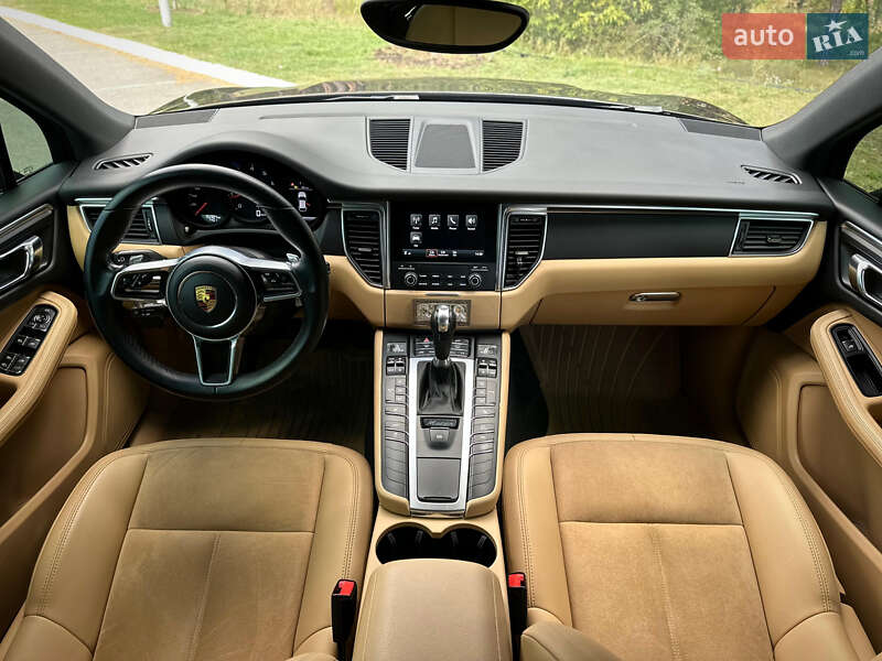 Внедорожник / Кроссовер Porsche Macan 2017 в Киеве