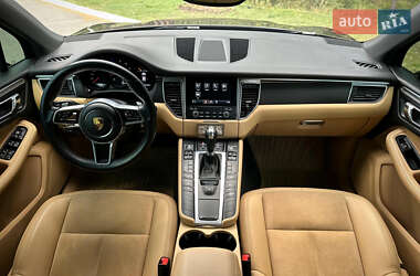Внедорожник / Кроссовер Porsche Macan 2017 в 