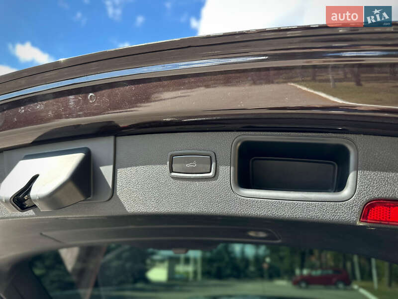 Внедорожник / Кроссовер Porsche Macan 2017 в Киеве