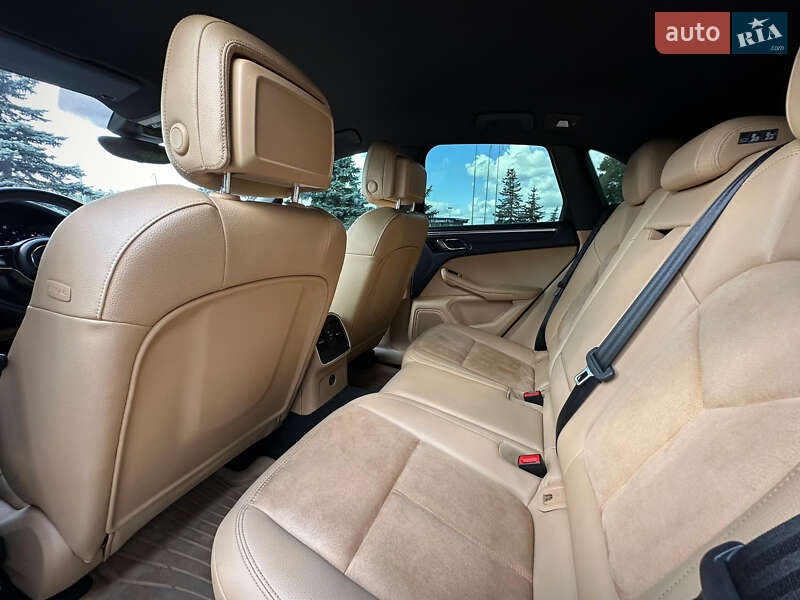 Внедорожник / Кроссовер Porsche Macan 2017 в Киеве