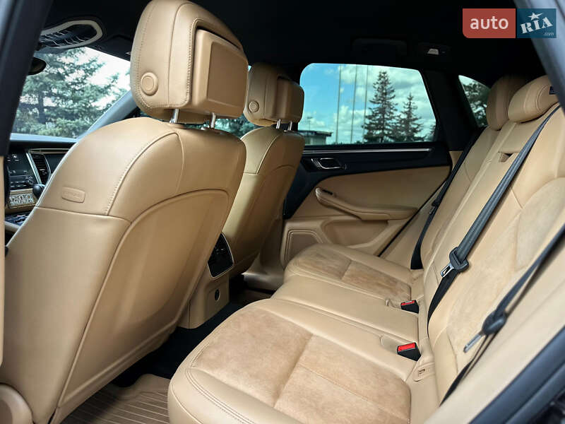 Внедорожник / Кроссовер Porsche Macan 2017 в Киеве