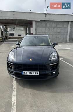 Позашляховик / Кросовер Porsche Macan 2017 в 