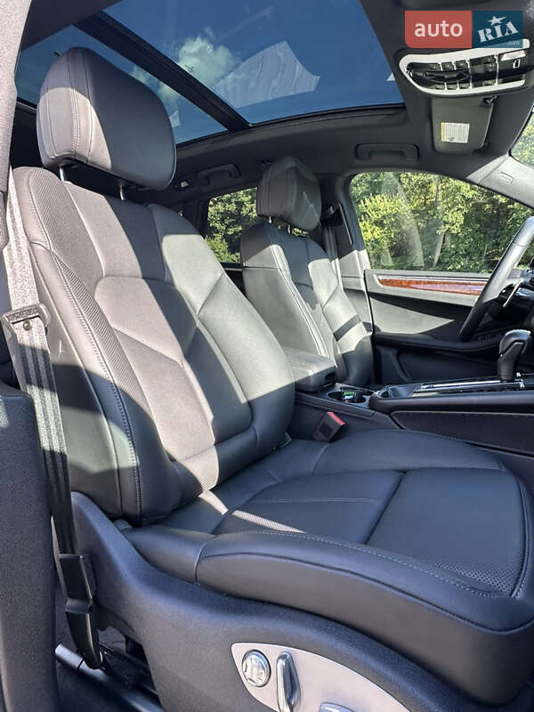 Внедорожник / Кроссовер Porsche Macan 2023 в Ужгороде