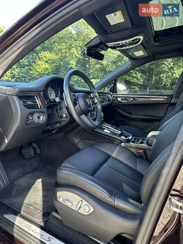 Внедорожник / Кроссовер Porsche Macan 2023 в Ужгороде