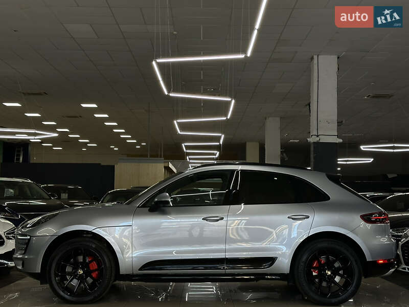 Внедорожник / Кроссовер Porsche Macan 2016 в Николаеве