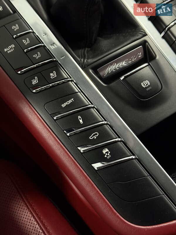 Внедорожник / Кроссовер Porsche Macan 2014 в Одессе