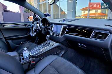 Внедорожник / Кроссовер Porsche Macan 2017 в 