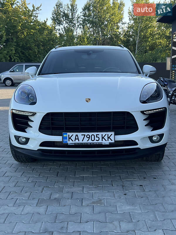Внедорожник / Кроссовер Porsche Macan 2015 в Новоднестровске