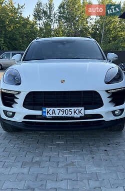Внедорожник / Кроссовер Porsche Macan 2015 в 