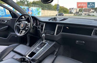 Внедорожник / Кроссовер Porsche Macan 2016 в 