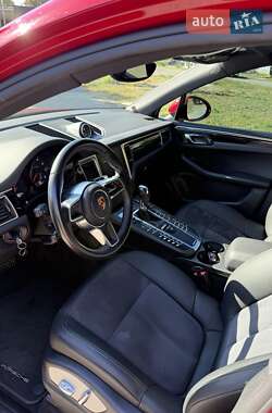 Внедорожник / Кроссовер Porsche Macan 2018 в 