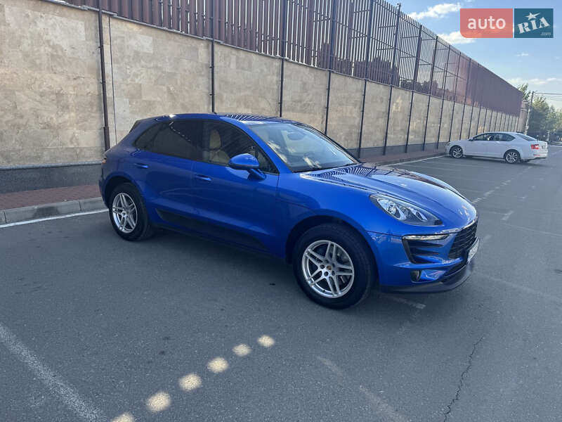 Внедорожник / Кроссовер Porsche Macan 2016 в Киеве