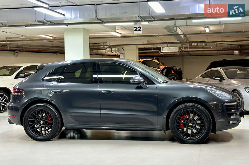 Внедорожник / Кроссовер Porsche Macan 2016 в Киеве