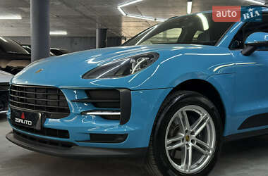 Внедорожник / Кроссовер Porsche Macan 2018 в 
