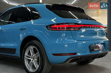 Внедорожник / Кроссовер Porsche Macan 2018 в 