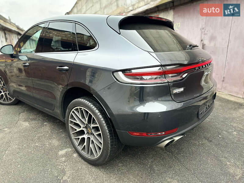 Внедорожник / Кроссовер Porsche Macan 2019 в Киеве