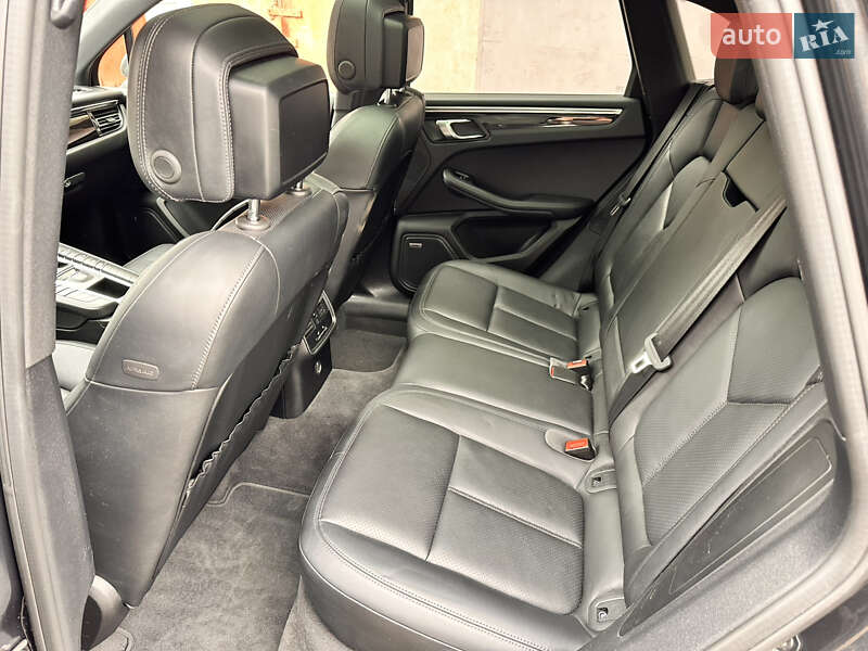 Внедорожник / Кроссовер Porsche Macan 2019 в Киеве