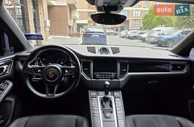 Внедорожник / Кроссовер Porsche Macan 2017 в 