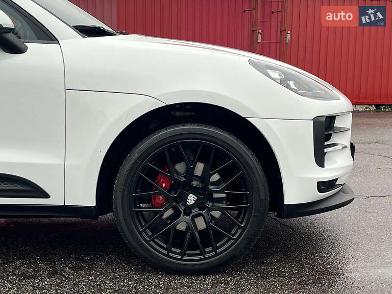 Внедорожник / Кроссовер Porsche Macan 2020 в Киеве