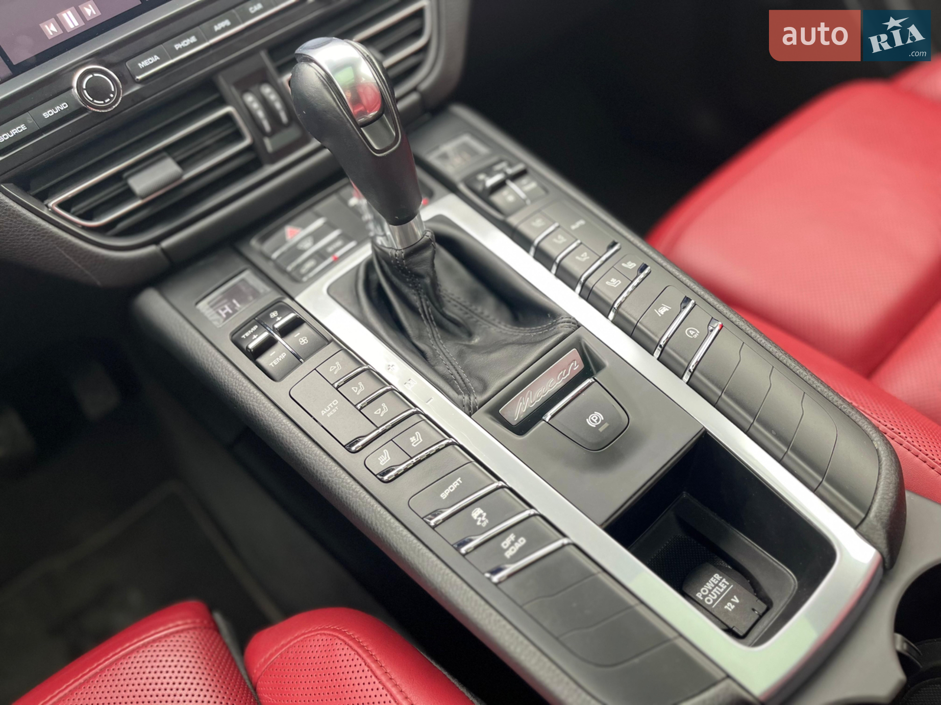 2020 Porsche Macan - мініатюра 18