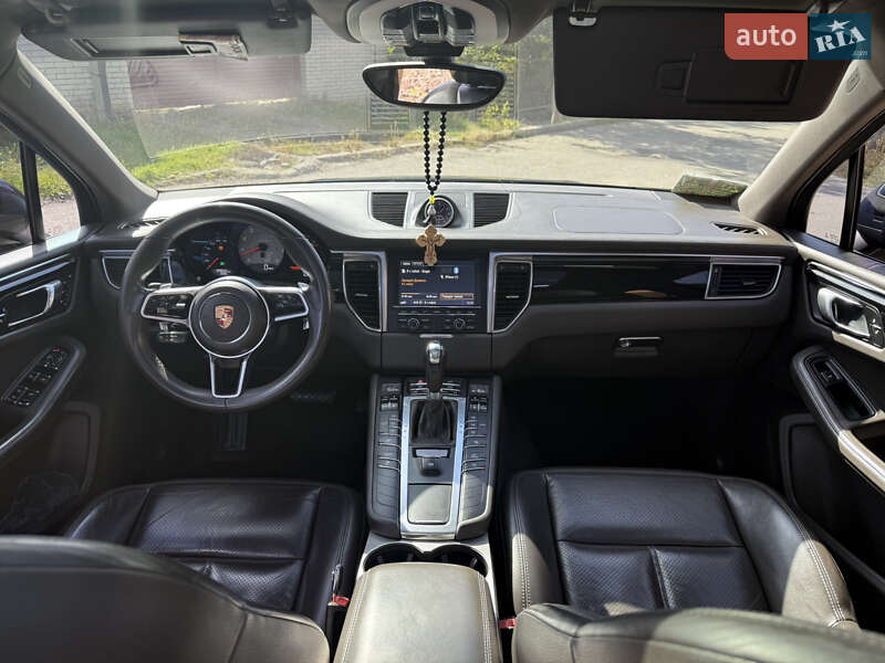 Внедорожник / Кроссовер Porsche Macan 2014 в Запорожье