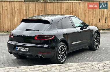 Внедорожник / Кроссовер Porsche Macan 2015 в 