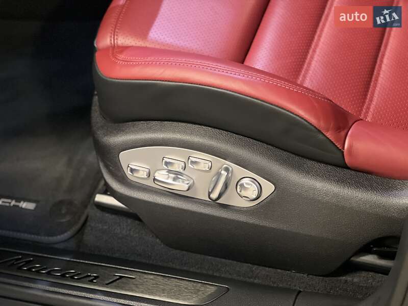 Внедорожник / Кроссовер Porsche Macan 2024 в Киеве