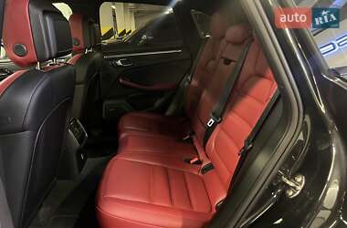 Внедорожник / Кроссовер Porsche Macan 2024 в 