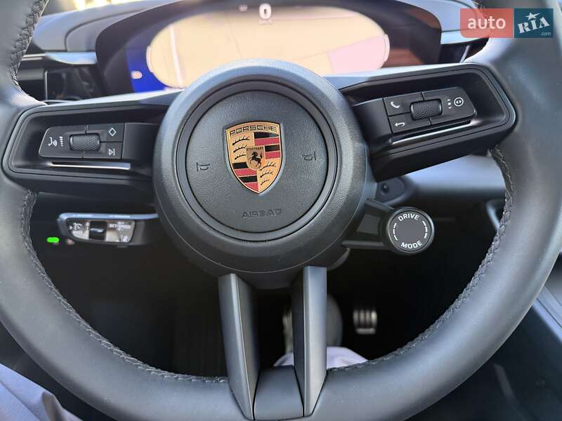 Внедорожник / Кроссовер Porsche Macan 2024 в Киеве