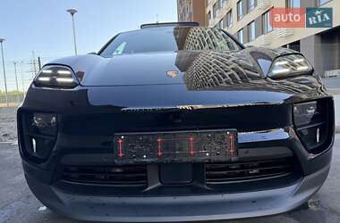Внедорожник / Кроссовер Porsche Macan 2024 в 
