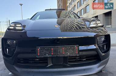 Внедорожник / Кроссовер Porsche Macan 2024 в 