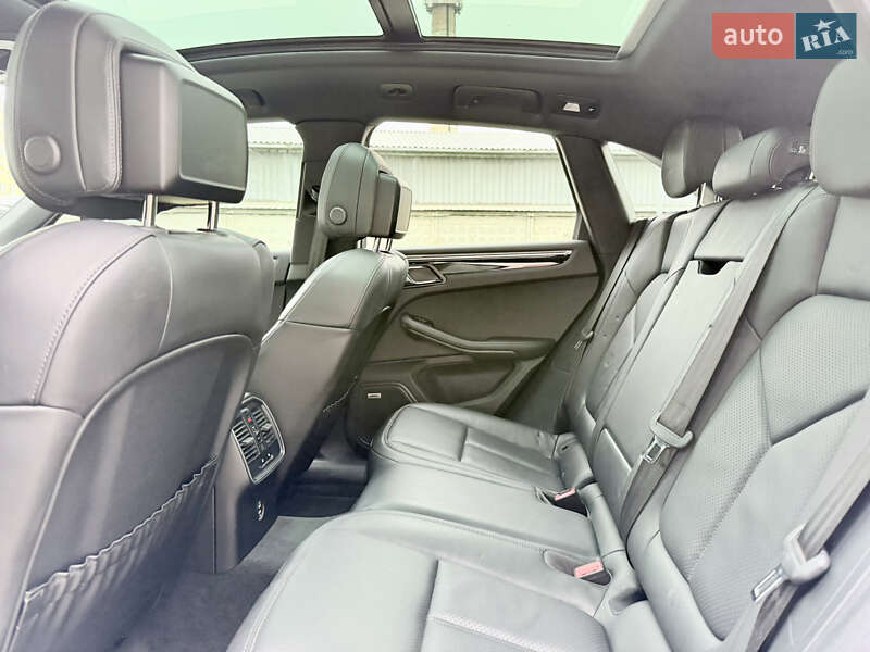 Позашляховик / Кросовер Porsche Macan 2022 в Києві фото 19 Позашляховик / Кросовер Porsche Macan 2022 в Києві