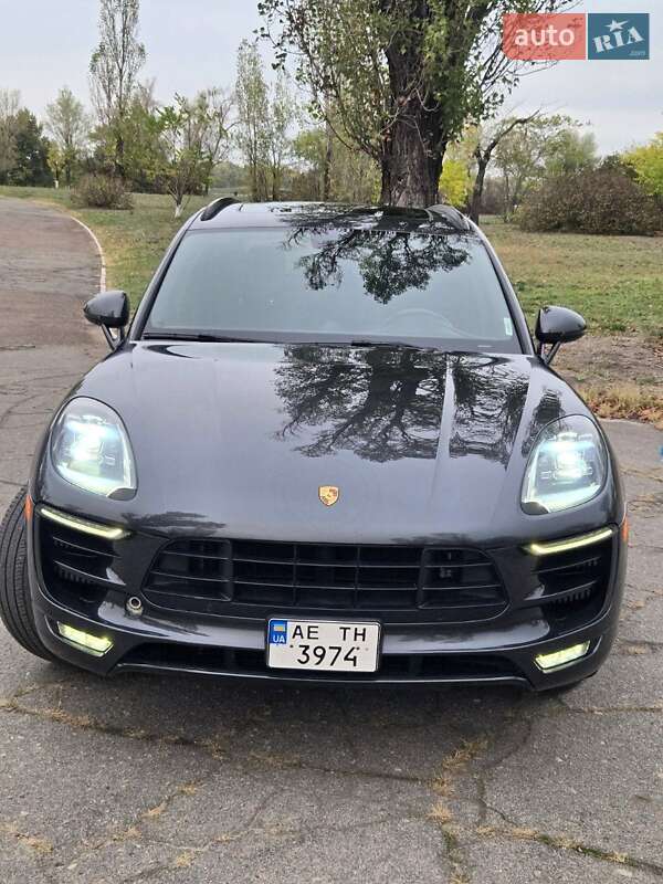 Позашляховик / Кросовер Porsche Macan 2016 в Кам'янському