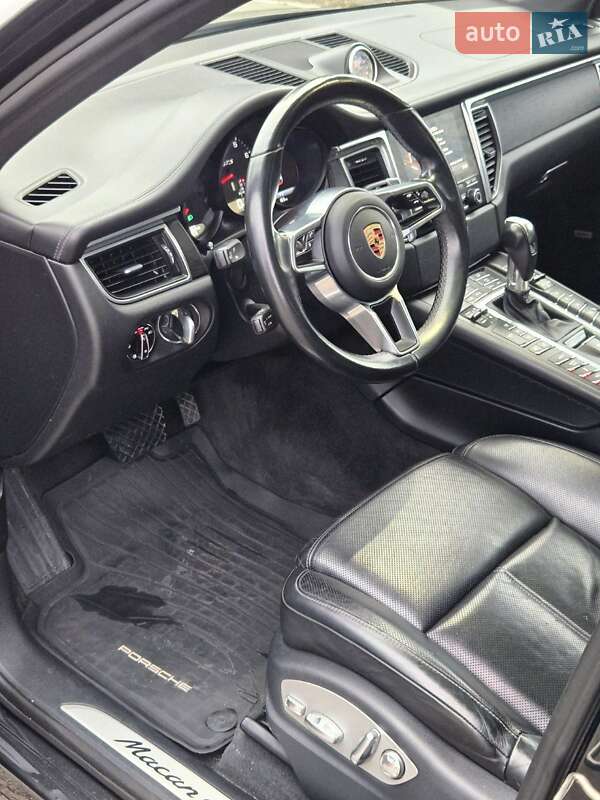 Позашляховик / Кросовер Porsche Macan 2016 в Кам'янському