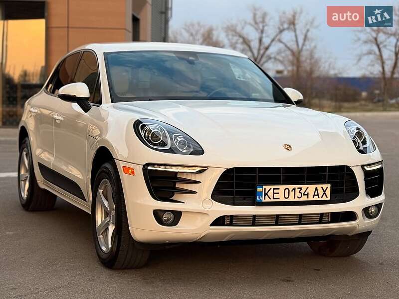 Позашляховик / Кросовер Porsche Macan 2017 в 