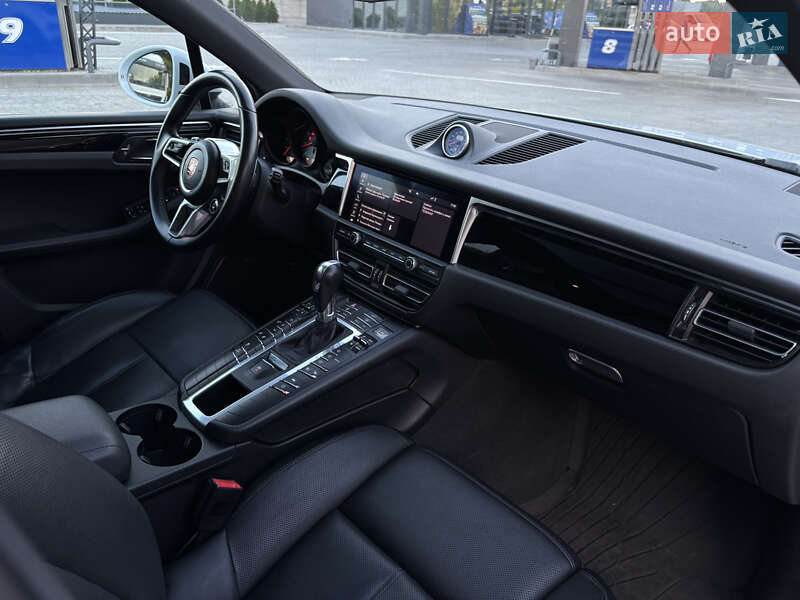 Внедорожник / Кроссовер Porsche Macan 2021 в Запорожье