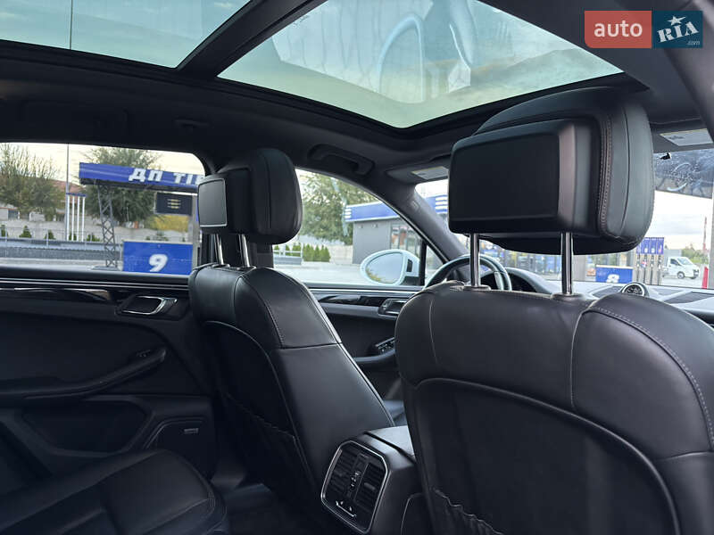 Внедорожник / Кроссовер Porsche Macan 2021 в Запорожье
