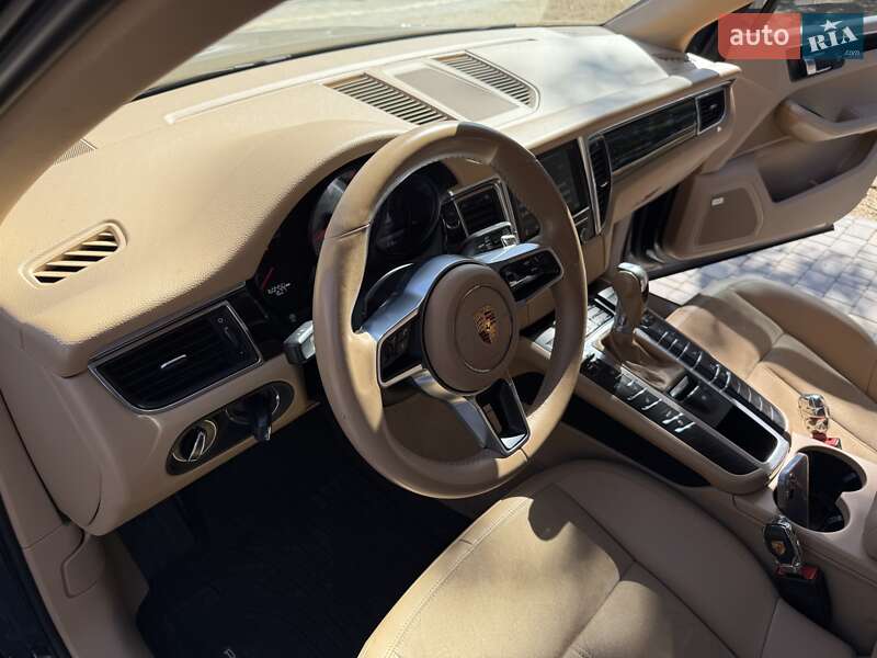 Внедорожник / Кроссовер Porsche Macan 2014 в Одессе