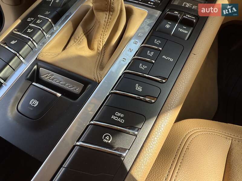 Внедорожник / Кроссовер Porsche Macan 2014 в Одессе