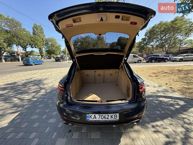 Внедорожник / Кроссовер Porsche Macan 2014 в Одессе