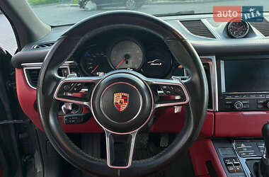 Внедорожник / Кроссовер Porsche Macan 2014 в 