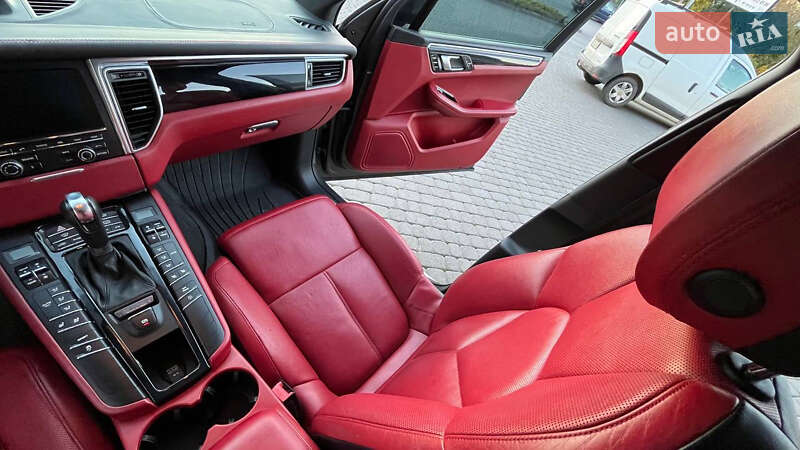 Внедорожник / Кроссовер Porsche Macan 2014 в Хмельницком