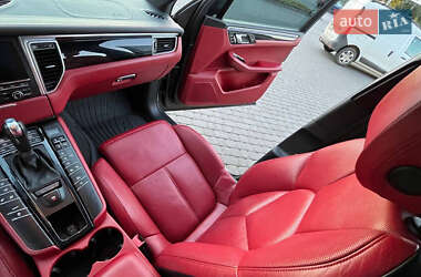 Внедорожник / Кроссовер Porsche Macan 2014 в 