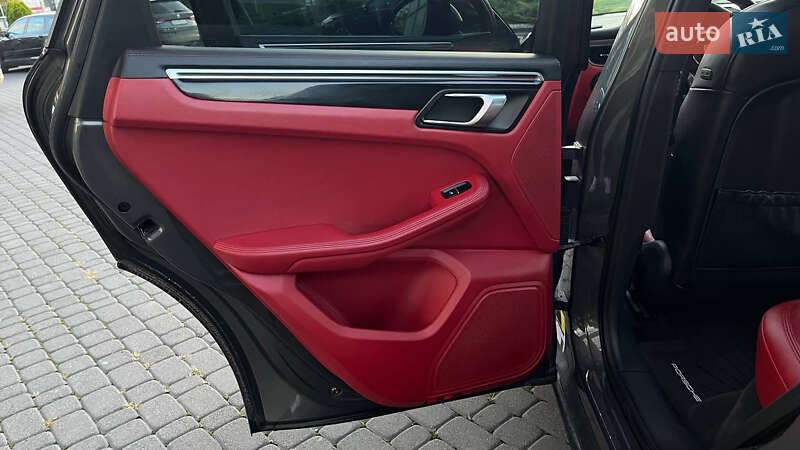 Внедорожник / Кроссовер Porsche Macan 2014 в Хмельницком