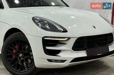 Внедорожник / Кроссовер Porsche Macan 2017 в 