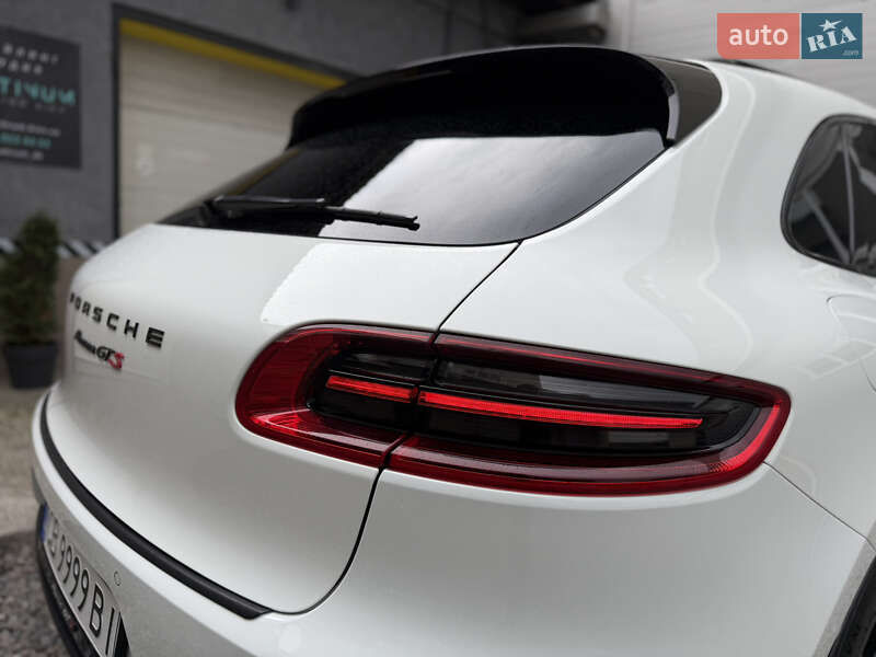 Внедорожник / Кроссовер Porsche Macan 2017 в Киеве
